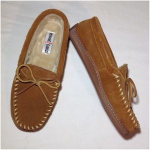 NWOT Men's Size 7 Minnetonka Moccasins